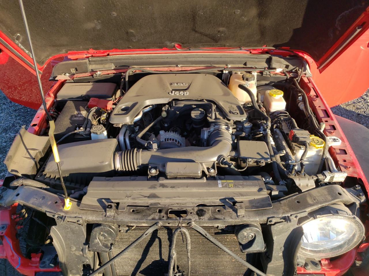 1C4HJXDG2KW646379 - 2019 Jeep wrangler